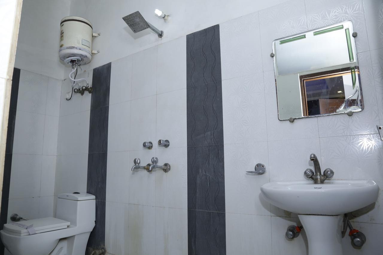 Vishal Hotel By Comfort Rooms New Delhi Exterior photo